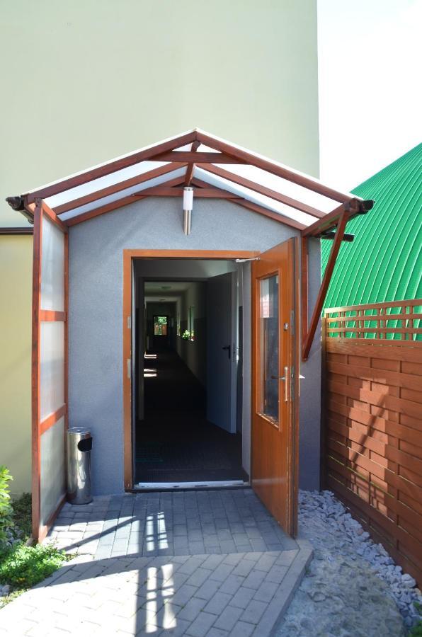 Hotel Tenis Chrzastowice Bagian luar foto