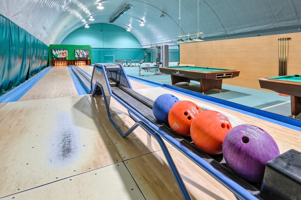 Hotel Tenis Chrzastowice Bagian luar foto