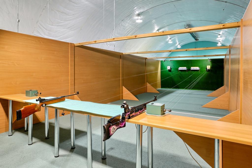Hotel Tenis Chrzastowice Bagian luar foto